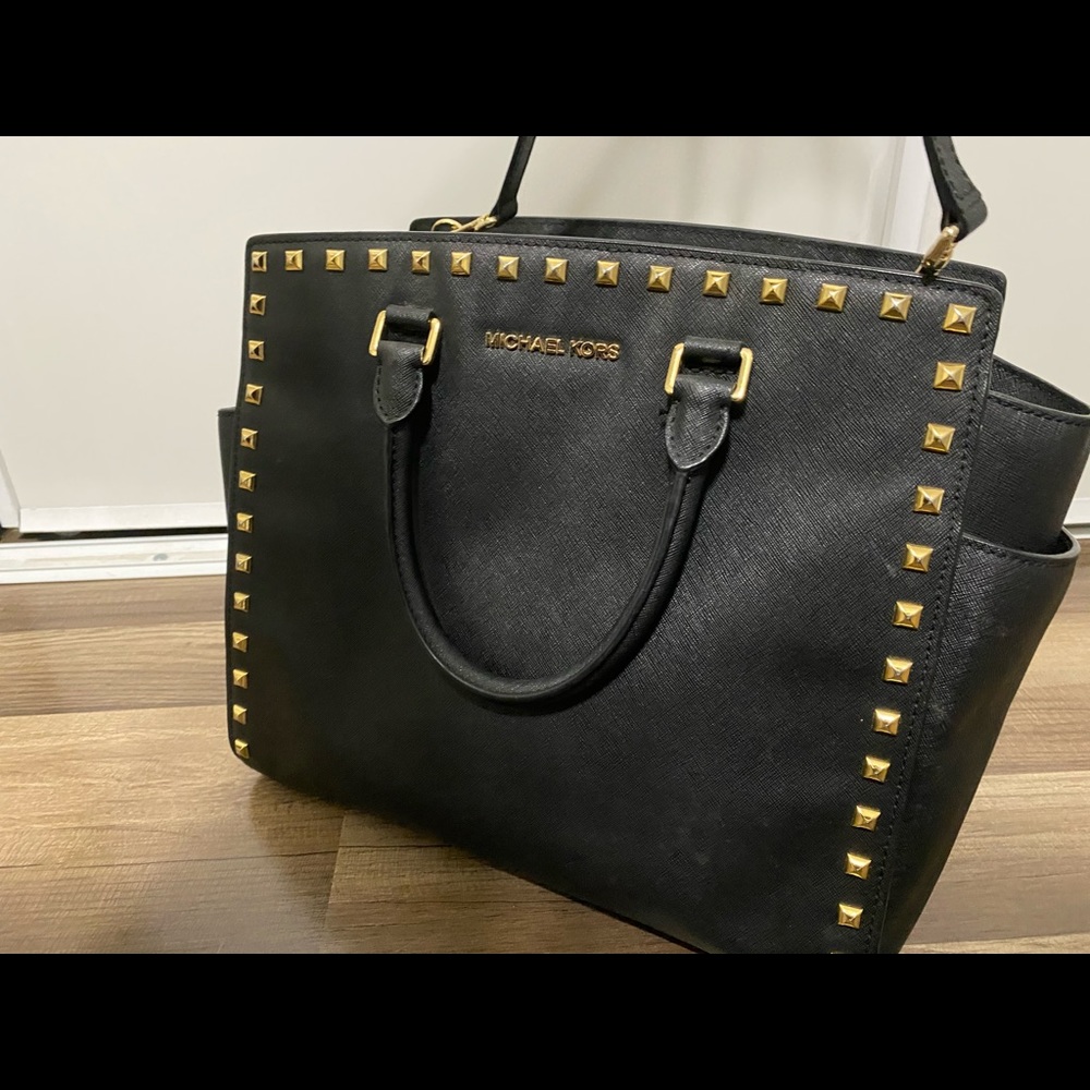 Michael Kors Studded bag